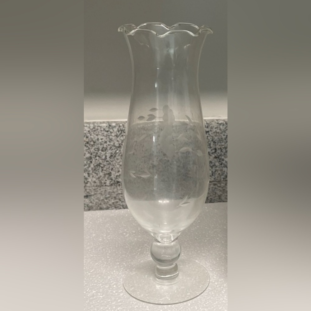 EUC Princess House Heritage Hand Blown Etched Crystal Fluted 10” Vase with Box